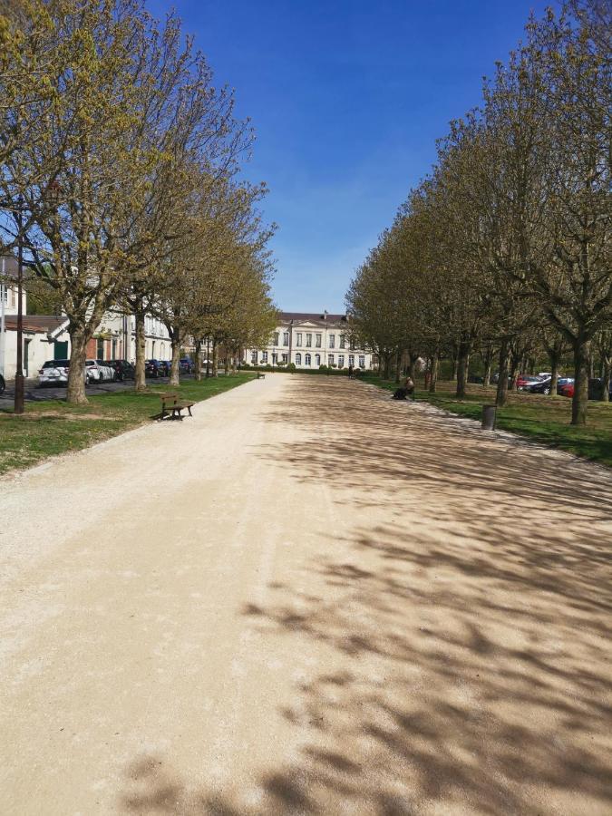 Le Clos du Lys Châlons-en-Champagne Extérieur photo